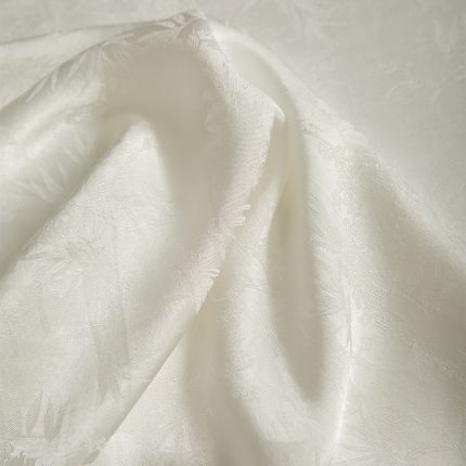 Ткань жаккард леново-тенсельная. Состав: 70% тенсель, 30% лен. Ширина 145 см. Плотность 140 г/кв.м.