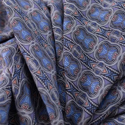 Ткань матовый шёлк для шитья одежды Состав 95% полиэстер, 5% спандекс Ширина 145 см Плотность 90 г/кв.м.