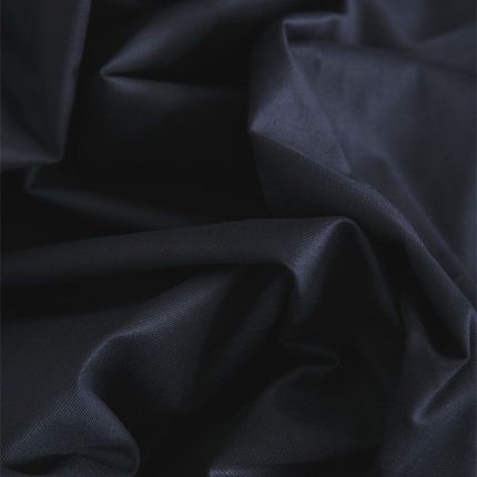 Ткань для рукоделия джинс стрейч хлопок деним стрейч. Состав: 93% хлопка, 3% модал, 4% спандекс, плотность ткани 285 гр, ширина 150 см.